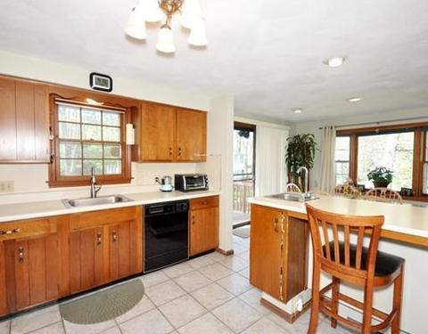 28 Rickey Dr, Maynard, MA 01754 photo 4