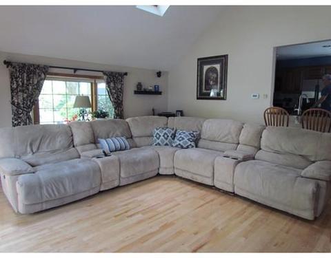 16 Devon Rd, Leominster, MA 01453 photo 3