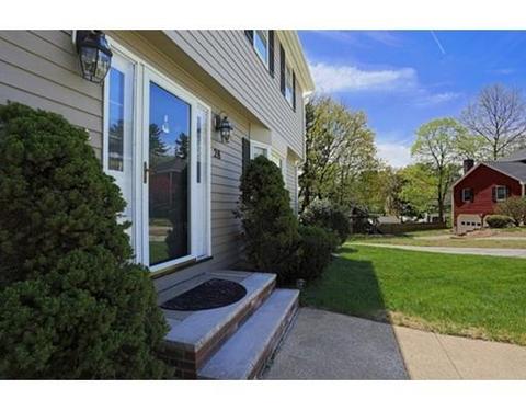 28 Davis Ln, Reading, MA 01867 photo 4
