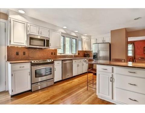 28 Davis Ln, Reading, MA 01867 photo 10