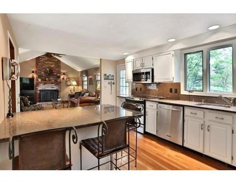 28 Davis Ln, Reading, MA 01867 photo 12