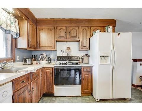 4 Browns Brook Rd, Webster, MA 01570 photo 17