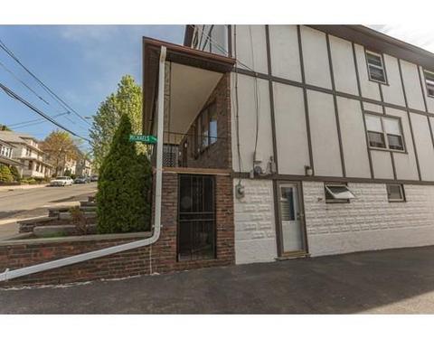 43 Sycamore St, Everett, MA 02149 photo 4