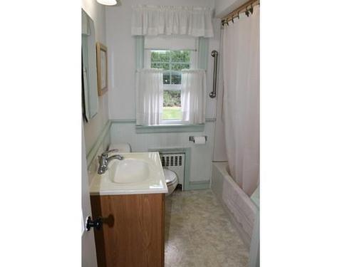 55 Gillette Cir, Springfield, MA 01118 photo 14