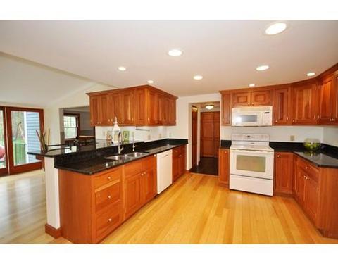 6 Mohegan Rd, Acton, MA 01720 photo 4