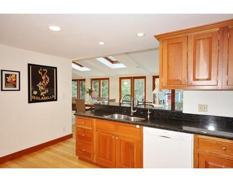 6 Mohegan Rd, Acton, MA 01720 photo 3