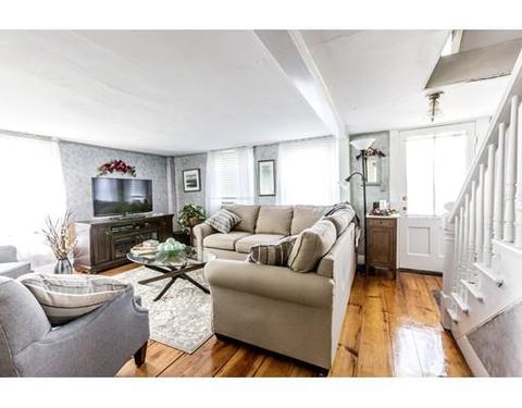 12 Maple Ave, Upton, MA 01568 photo 2