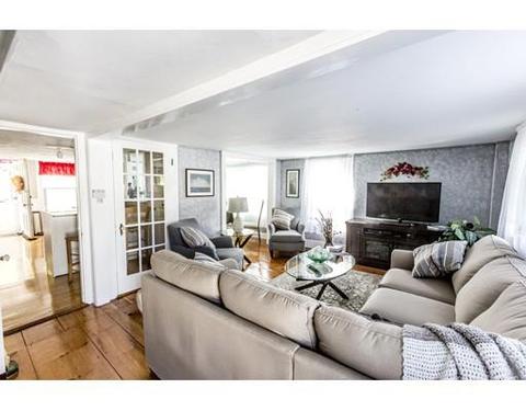 12 Maple Ave, Upton, MA 01568 photo 4