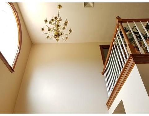 24 Taft St, Upton, MA 01568 photo 3