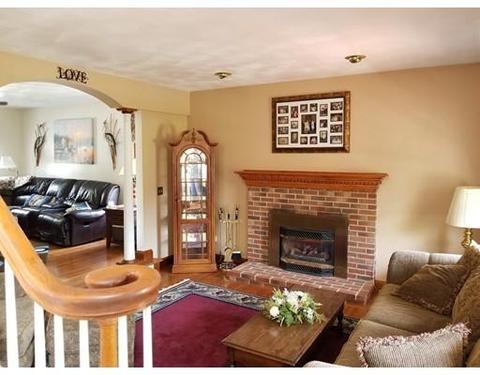 24 Taft St, Upton, MA 01568 photo 13
