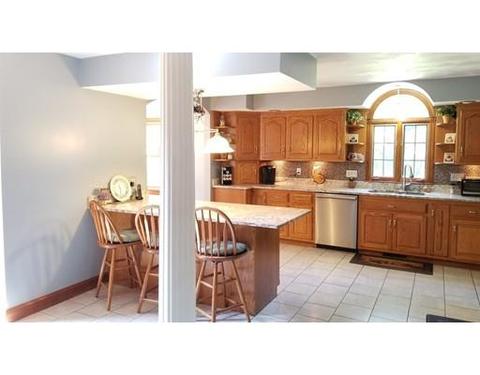 24 Taft St, Upton, MA 01568 photo 9