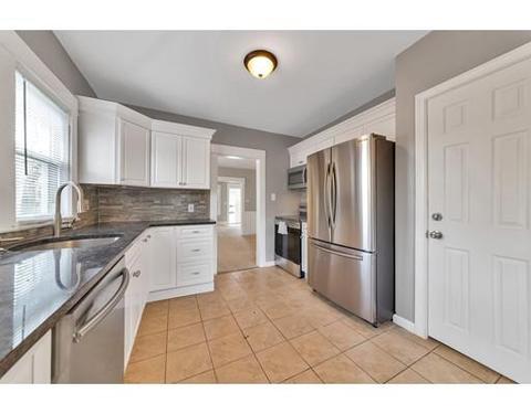 353 Dorset St, Springfield, MA 01108 photo 2