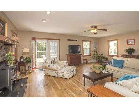 19 Temple Pl, Fairhaven, MA 02719 photo 7