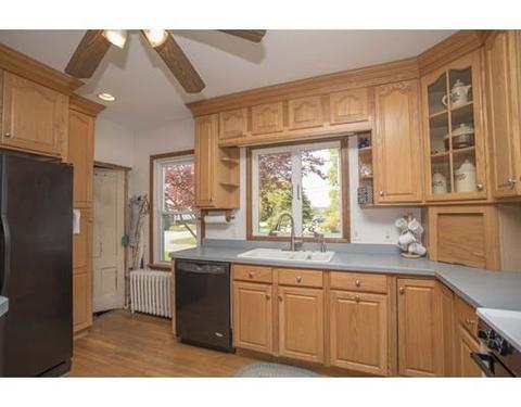 19 Temple Pl, Fairhaven, MA 02719 photo 10