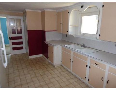 84 Cherryvale St, Chicopee, MA 01020 photo 11
