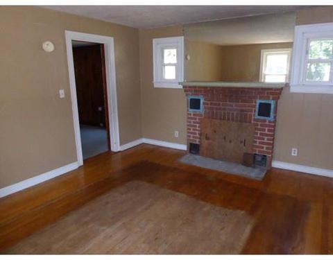 84 Cherryvale St, Chicopee, MA 01020 photo 6