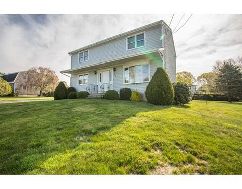 554 Joseph Dr, Fall River, MA 02720 photo 4