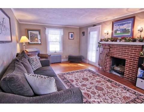 945 Armory St, Springfield, MA 01107 photo 5