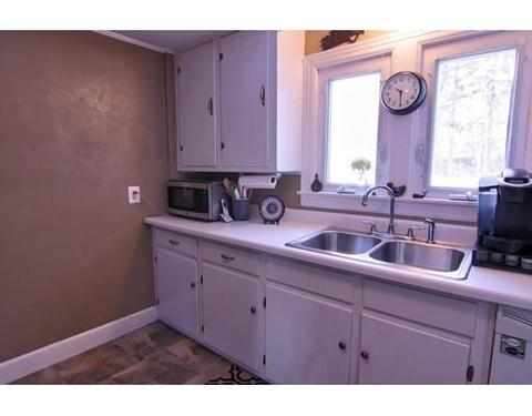 945 Armory St, Springfield, MA 01107 photo 11