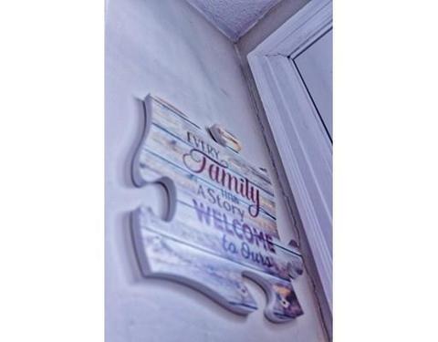 945 Armory St, Springfield, MA 01107 photo 3
