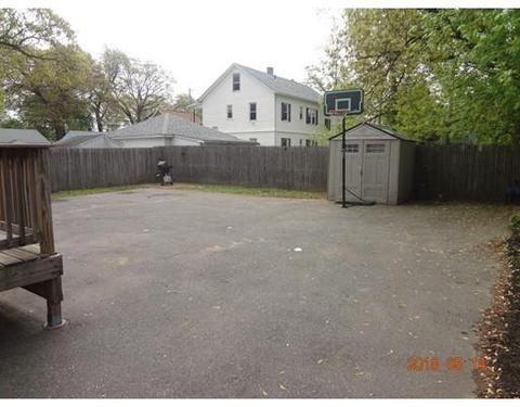 129 Merida St, Springfield, MA 01104 photo 6