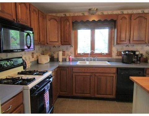 237 Reney St, Fall River, MA 02723 photo 6