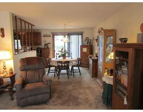 237 Reney St, Fall River, MA 02723 photo 3