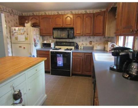 237 Reney St, Fall River, MA 02723 photo 5