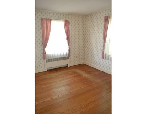 30 Newport St, Fall River, MA 02720 photo 10