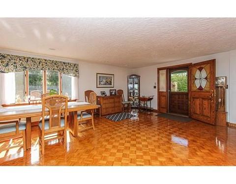 3 Curtis Ave, Middleton, MA 01949 photo 2