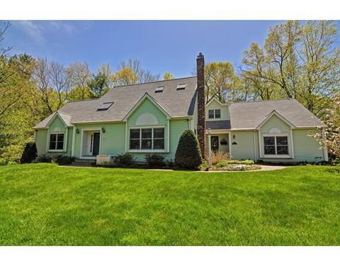 2 Tyler Rd, Upton, MA 01568 photo 1