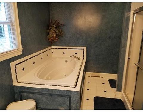 2 Tyler Rd, Upton, MA 01568 photo 17