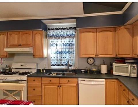 126 Allen St, Springfield, MA 01108 photo 4