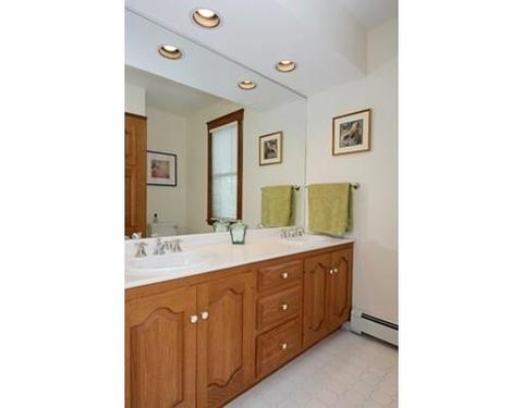 10 Beacon St, Danvers, MA 01923 photo 14