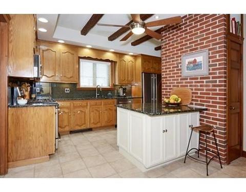 10 Beacon St, Danvers, MA 01923 photo 4