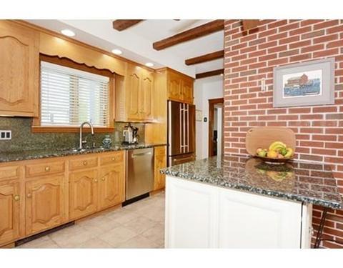 10 Beacon St, Danvers, MA 01923 photo 3
