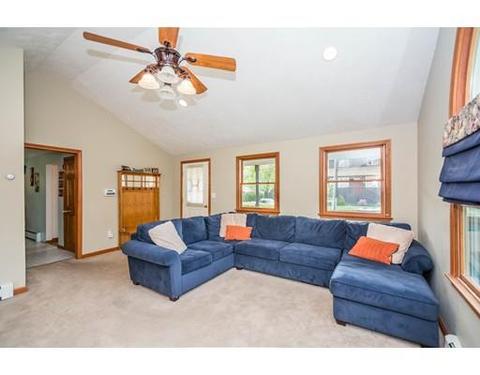 7 Hillside Rd, Reading, MA 01867 photo 4