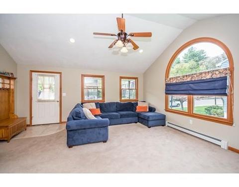 7 Hillside Rd, Reading, MA 01867 photo 3