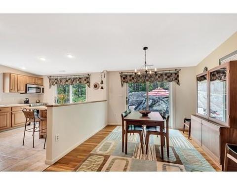 57 Colburn Rd, Reading, MA 01867 photo 5
