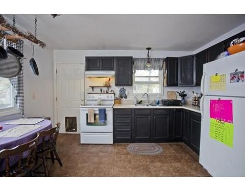 15 Olney Ave, Springfield, MA 01119 photo 3
