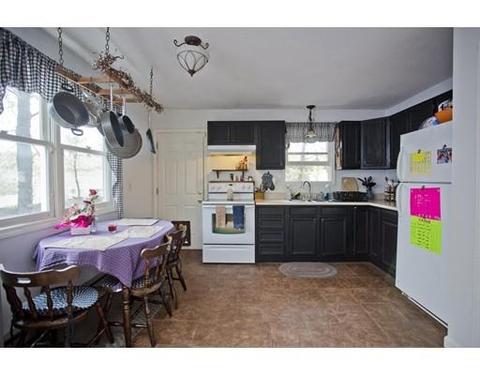 15 Olney Ave, Springfield, MA 01119 photo 4
