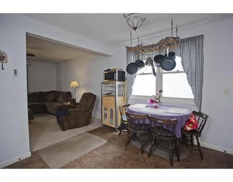 15 Olney Ave, Springfield, MA 01119 photo 5