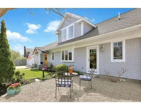 4 Brook Rd, Marblehead, MA 01945 photo 11