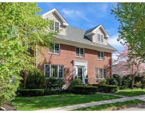 492 Clinton Rd, Brookline, MA 02467 photo 1