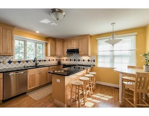 492 Clinton Rd, Brookline, MA 02467 photo 9