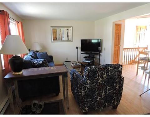 33 Aspen Rd, Springfield, MA 01128 photo 4
