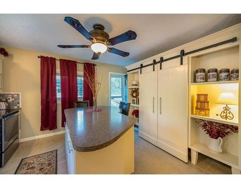 504 Forest Hills Rd, Springfield, MA 01128 photo 13