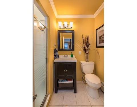 504 Forest Hills Rd, Springfield, MA 01128 photo 18