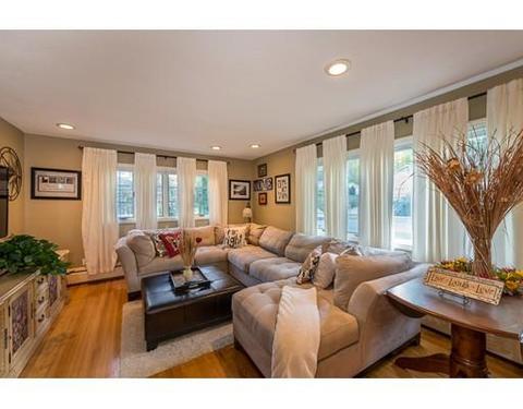 504 Forest Hills Rd, Springfield, MA 01128 photo 10
