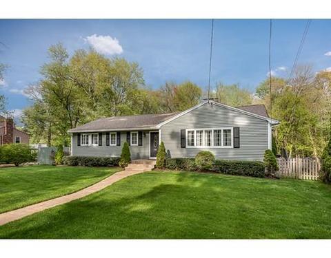 504 Forest Hills Rd, Springfield, MA 01128 photo 1